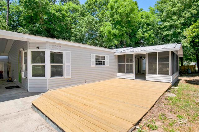 1238 Pensacola Drive, Lillian, AL 36549
