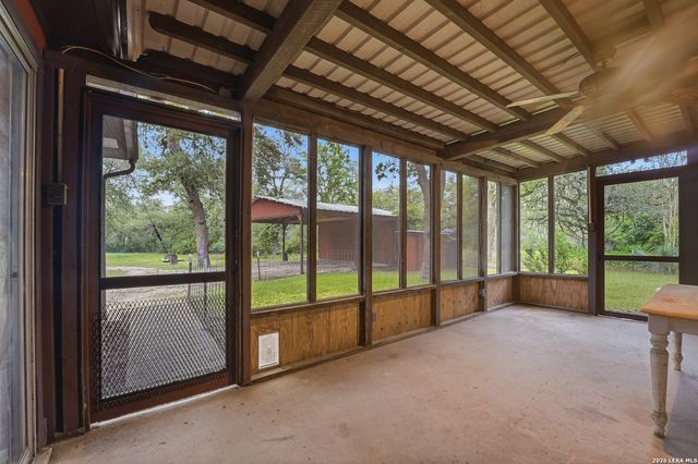 8606 State Highway 123 N, Stockdale, TX 78160