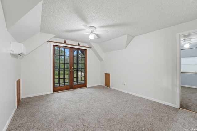 8606 State Highway 123 N, Stockdale, TX 78160