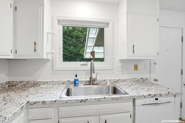 3230 W 69th Avenue, Anchorage, AK 99502