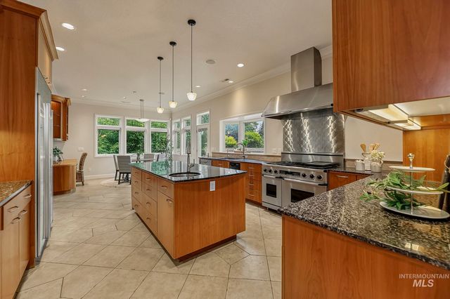 2419 North Sevenoaks Place, Eagle, ID 83616
