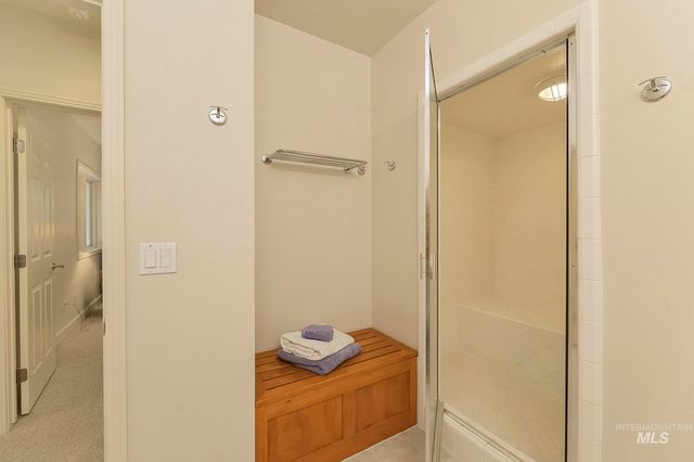 2419 North Sevenoaks Place, Eagle, ID 83616