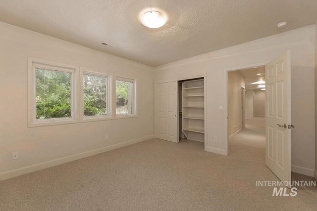 2419 North Sevenoaks Place, Eagle, ID 83616