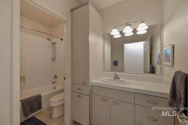 2419 North Sevenoaks Place, Eagle, ID 83616