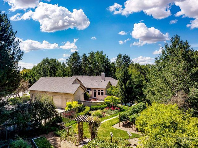 2419 North Sevenoaks Place, Eagle, ID 83616