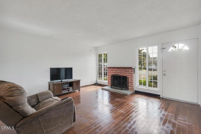 613 Orangewood Avenue, Thousand Oaks, CA 91320
