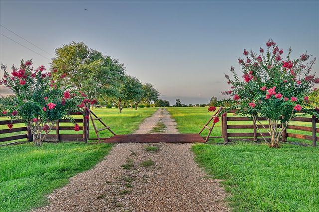 8351 Highway 290 Part Of Tract 65 W, Brenham, TX 77833