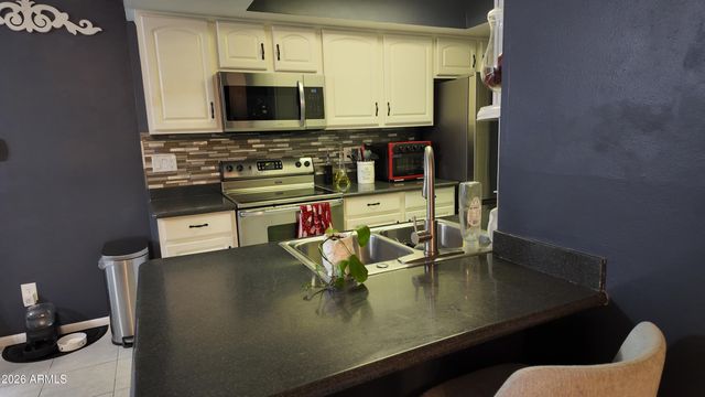 13213 N 3rd Way, Phoenix, AZ 85022