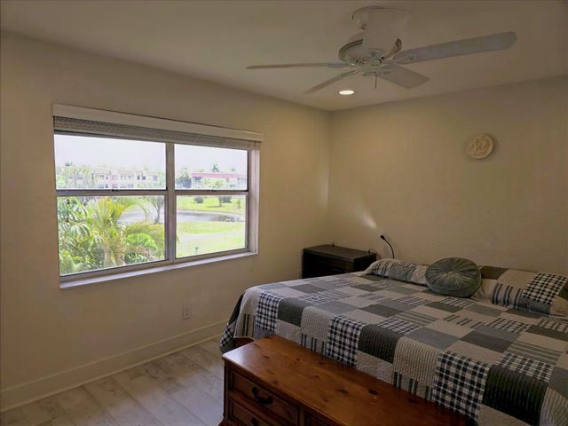 9501 Sunrise Lakes Boulevard 305, Sunrise, FL 33322