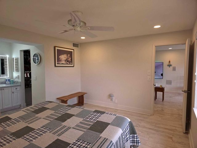 9501 Sunrise Lakes Boulevard 305, Sunrise, FL 33322