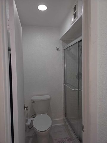 9501 Sunrise Lakes Boulevard 305, Sunrise, FL 33322