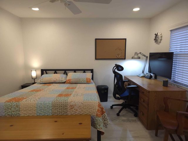 9501 Sunrise Lakes Boulevard 305, Sunrise, FL 33322