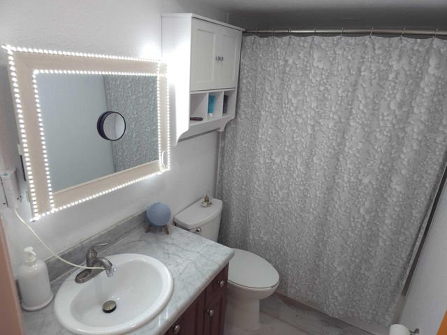 9501 Sunrise Lakes Boulevard 305, Sunrise, FL 33322
