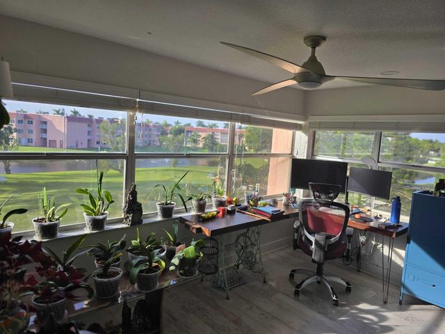 9501 Sunrise Lakes Boulevard 305, Sunrise, FL 33322