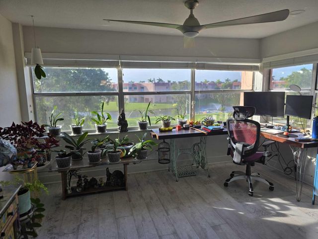 9501 Sunrise Lakes Boulevard 305, Sunrise, FL 33322