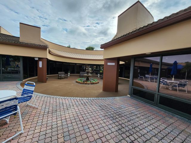 9501 Sunrise Lakes Boulevard 305, Sunrise, FL 33322