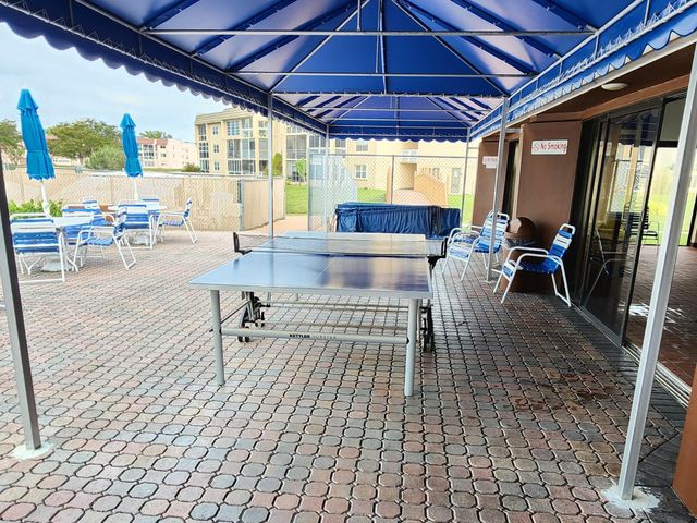 9501 Sunrise Lakes Boulevard 305, Sunrise, FL 33322