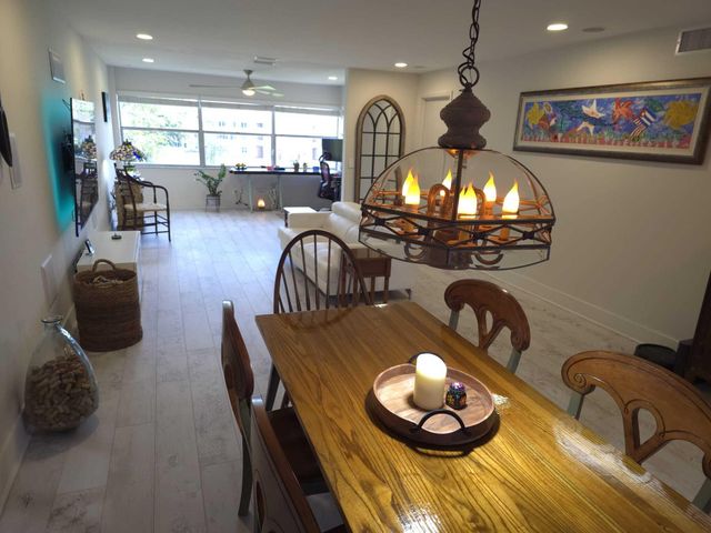 9501 Sunrise Lakes Boulevard 305, Sunrise, FL 33322