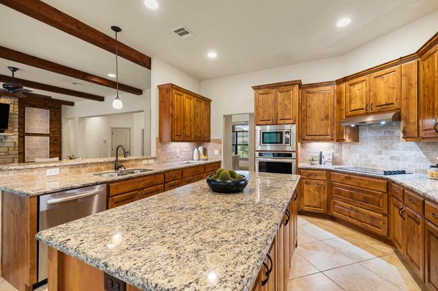 803 Pheasant MDW, Liberty Hill, TX 78642
