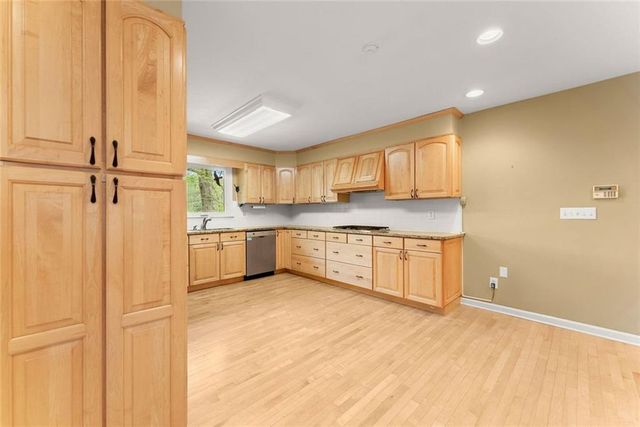 353 Riverwood Road, Lula, GA 30554