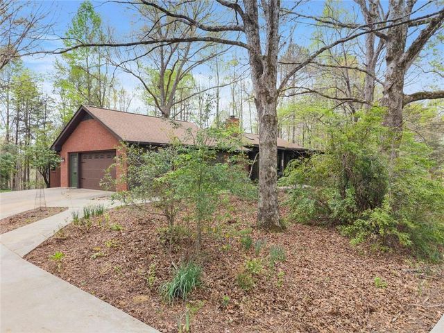 353 Riverwood Road, Lula, GA 30554