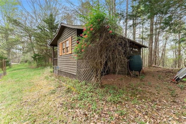 353 Riverwood Road, Lula, GA 30554
