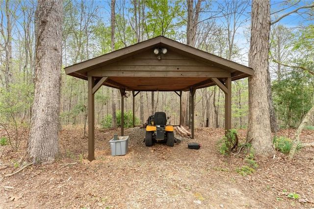 353 Riverwood Road, Lula, GA 30554
