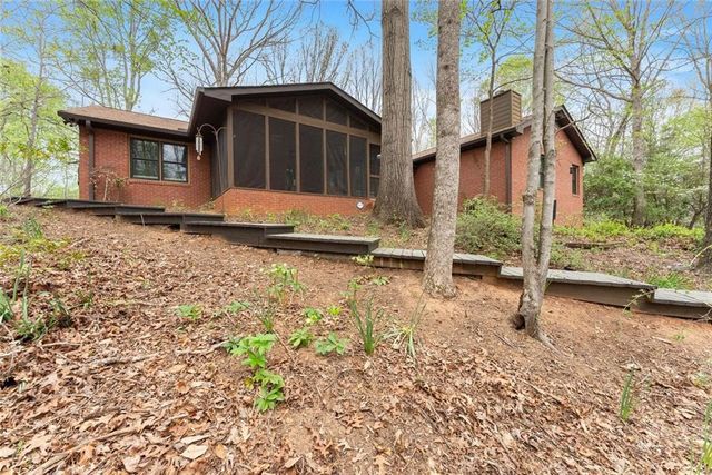 353 Riverwood Road, Lula, GA 30554