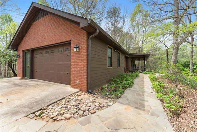 353 Riverwood Road, Lula, GA 30554