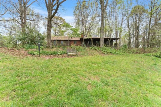 353 Riverwood Road, Lula, GA 30554