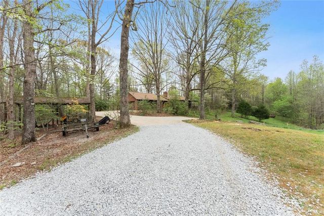 353 Riverwood Road, Lula, GA 30554