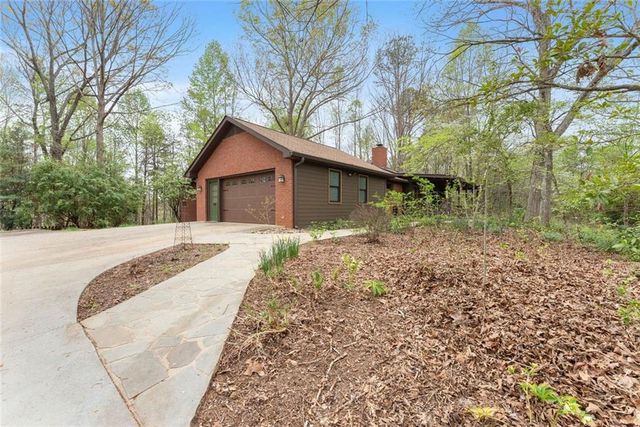 353 Riverwood Road, Lula, GA 30554