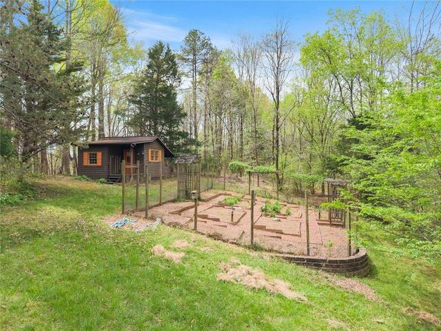 353 Riverwood Road, Lula, GA 30554