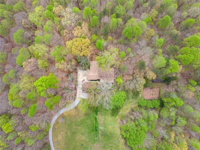 353 Riverwood Road, Lula, GA 30554