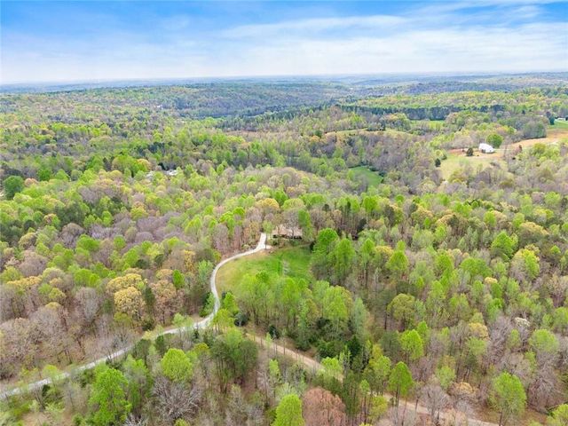 353 Riverwood Road, Lula, GA 30554