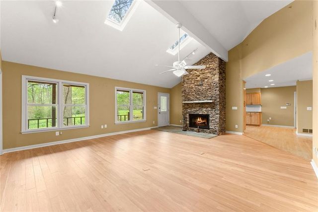 353 Riverwood Road, Lula, GA 30554