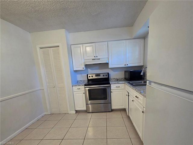 3325 Airport RD N G7, Naples, FL 34105