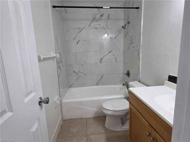 3325 Airport RD N G7, Naples, FL 34105