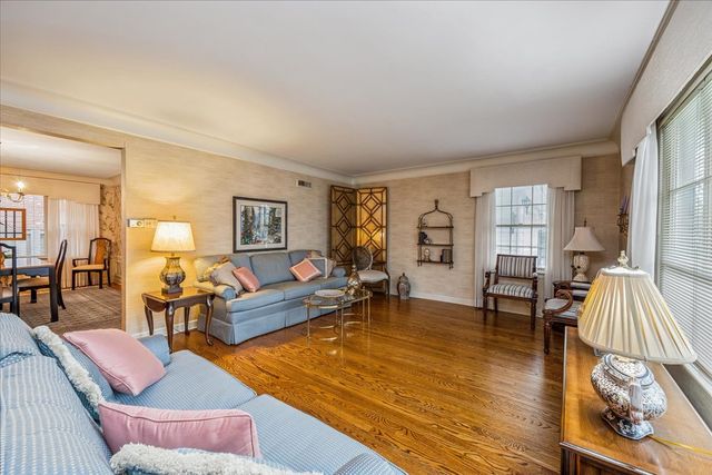 4100 Ellington Avenue, Western Springs, IL 60558