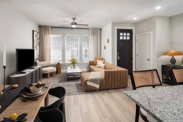 1840 Woodland Field Xing Apt 279, Spring, TX 77380