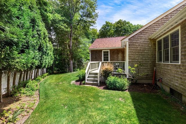 21 Juniper Ridge Lane Unit 21, Dartmouth, MA 02748