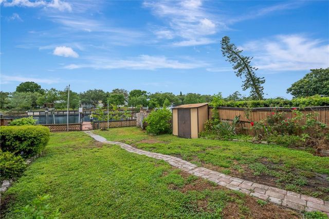 1304 W CHARTER STREET, Tampa, FL 33602