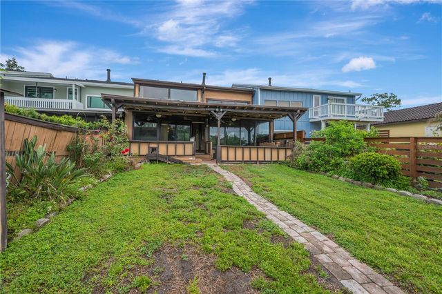 1304 W CHARTER STREET, Tampa, FL 33602