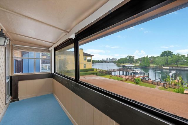 1304 W CHARTER STREET, Tampa, FL 33602