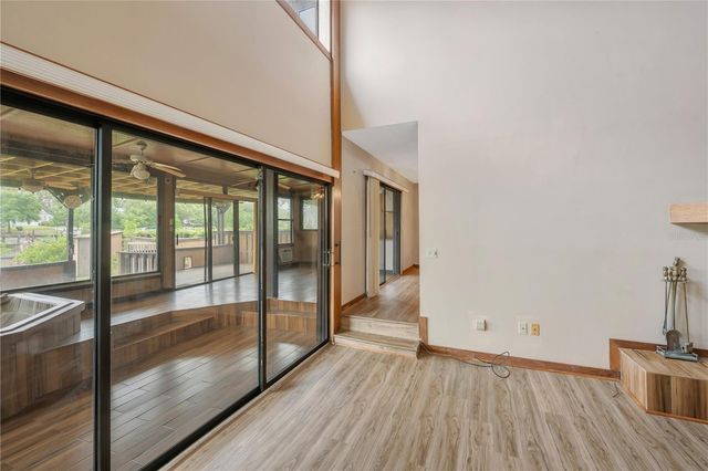 1304 W CHARTER STREET, Tampa, FL 33602