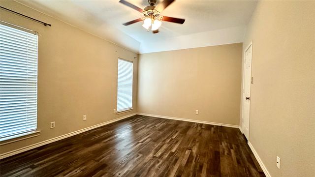 1402 Peregrine Street, Lewisville, TX 75077