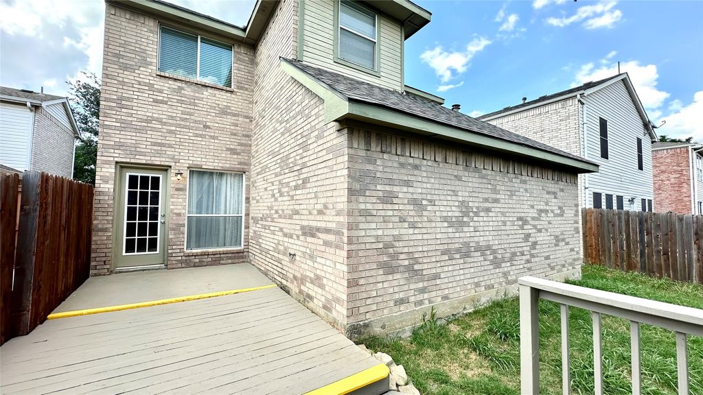 1402 Peregrine Street, Lewisville, TX 75077 — photo 4