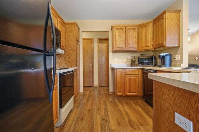 206 Sunset COURT, Mayville, WI 53050