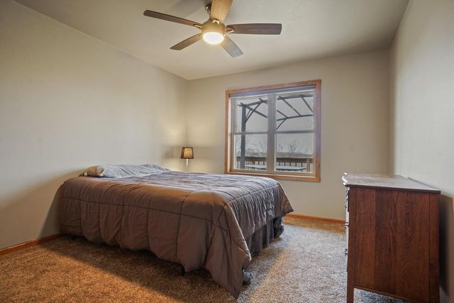 206 Sunset COURT, Mayville, WI 53050