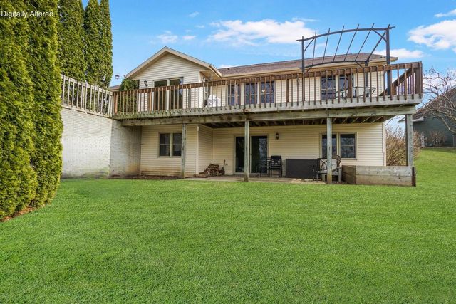206 Sunset COURT, Mayville, WI 53050